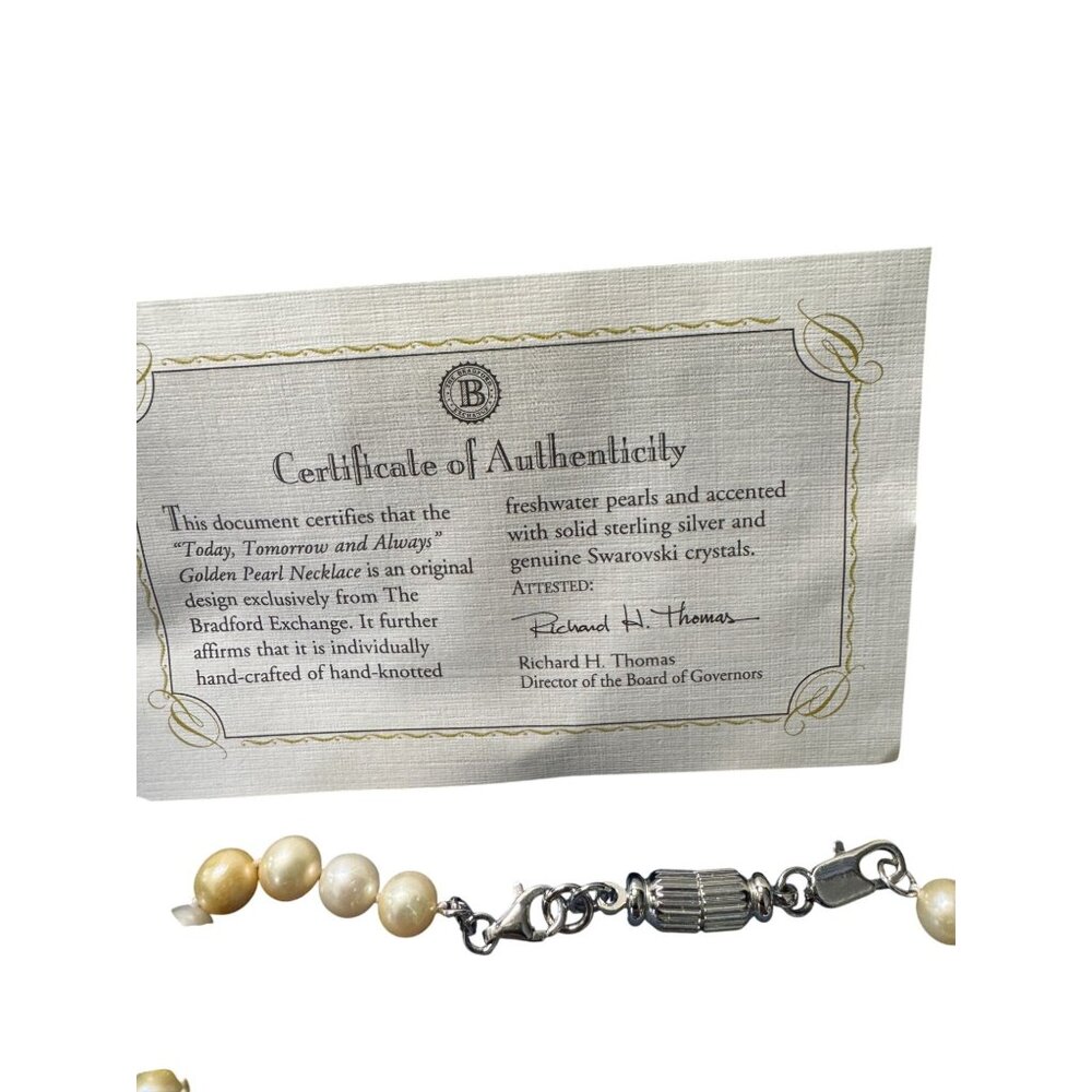 Bradford Exchange Golden Pearl Necklace Freshwater Pearls Swarovski Crystals 17" - Picture 3 of 8